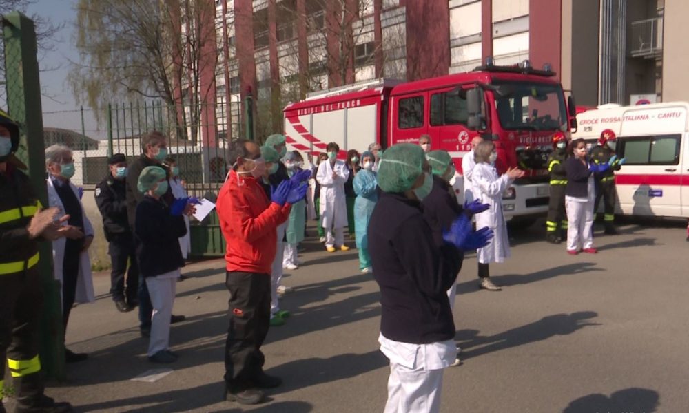 Cantù, sirene e applausi per dire “grazie” agli operatori sanitari