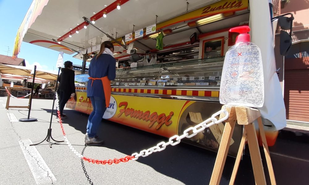 Tornano i mercati alimentari all’aperto. Oggi bancarelle a Vighizzolo con il Covid Manager