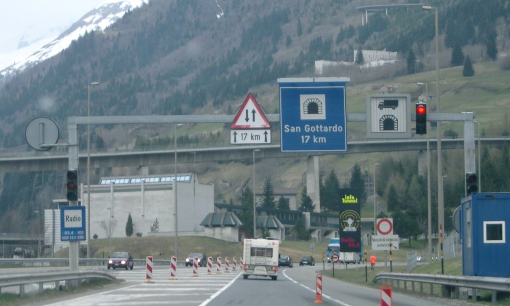 La Svizzera  vuole frenare l’esodo pasquale verso sud