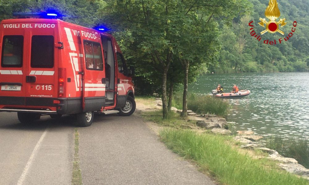 Civenna, domani l’ultimo saluto al 48enne annegato nel lago del Segrino
