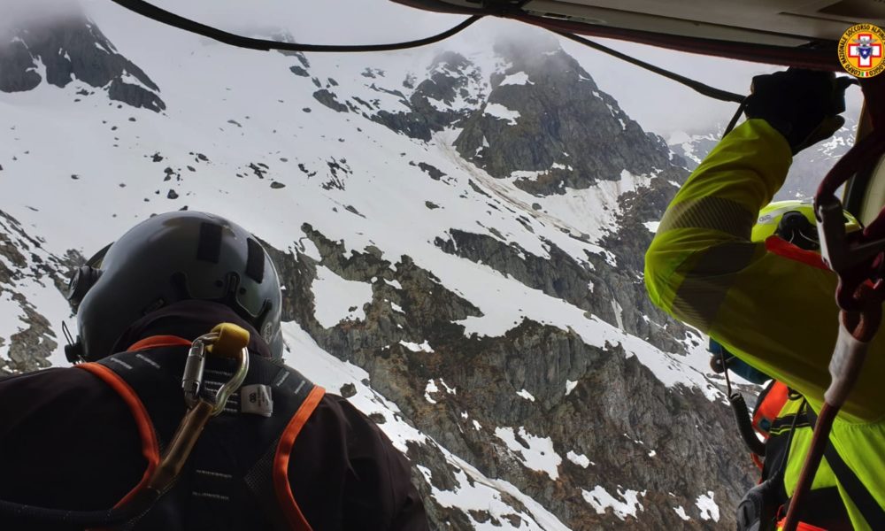 Travolto da una valanga in Valtellina, addio all’alpinista comasco Matteo Bernasconi