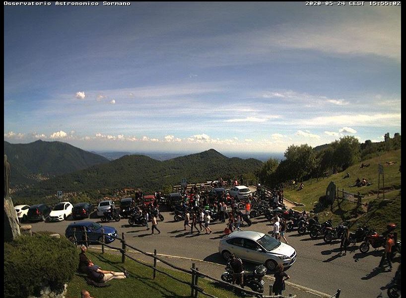 Weekend affollato: possibili ulteriori restrizioni, i comuni comaschi valutano come muoversi