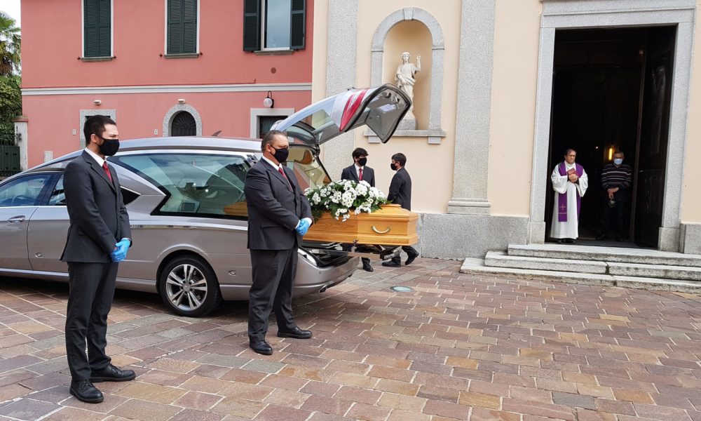 A Civello (Villa Guardia) i funerali dell’alpinista Matteo Bernasconi