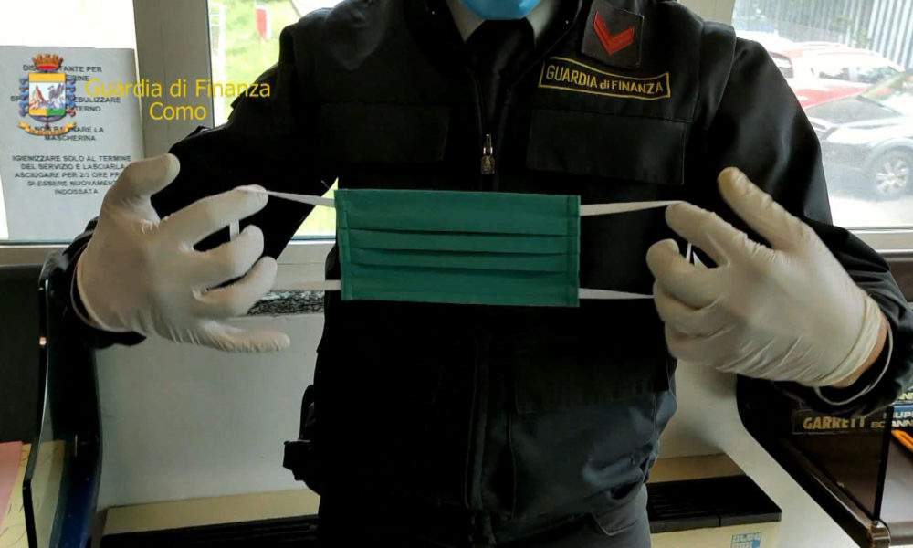 Operazione Duffy Duck, frode nella fornitura delle mascherine. Sequestrati 3 milioni di euro