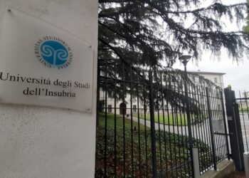 Ingresso della sede dell'Università dell'Insubria di via Sant'Abbondio a Como