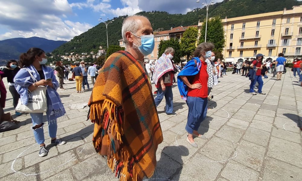 “Senza tetto né diritti”, in piazza Cavour la manifestazione di Como Accoglie
