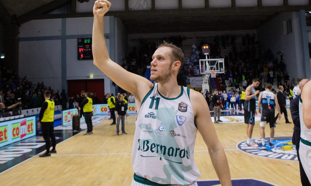 Pallacanestro Cantù, tamponi negativi: Bayehe e La Torre riprendono gli allenamenti