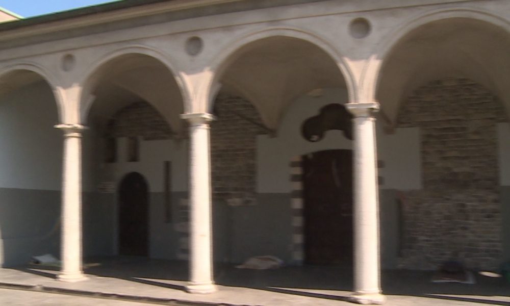 Svolta Civica contro il cancello a San Francesco: “Sondaggio tra i cittadini”