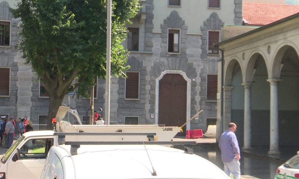 San Francesco, dopo lo sgombero e la pulizia tornano i senzatetto