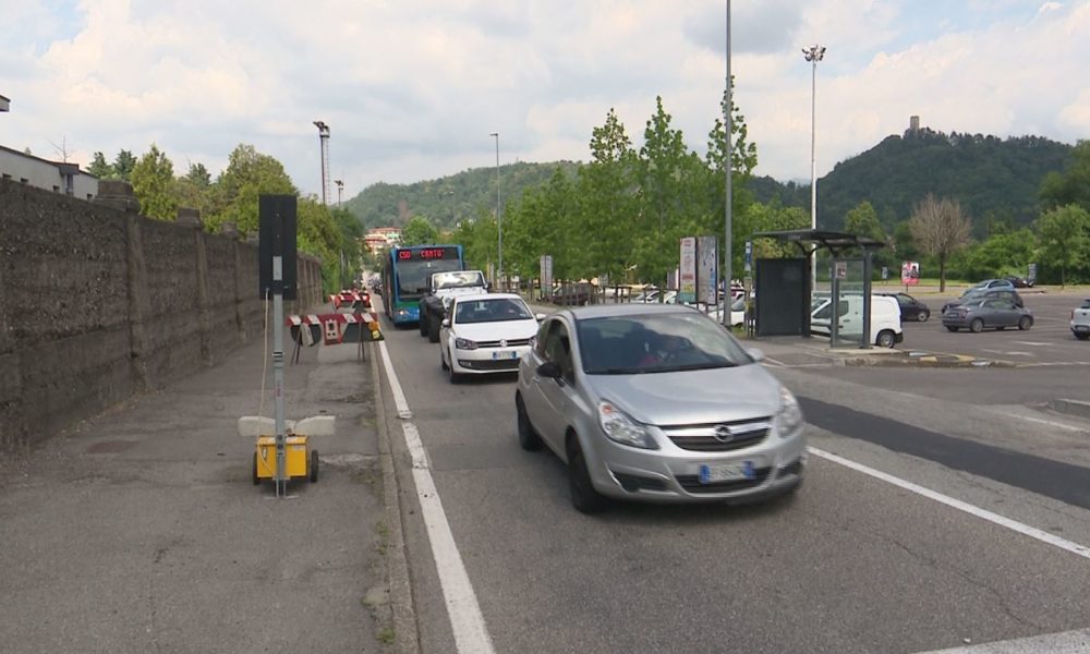 Como, cantieri e lavori, in città tornano code e traffico
