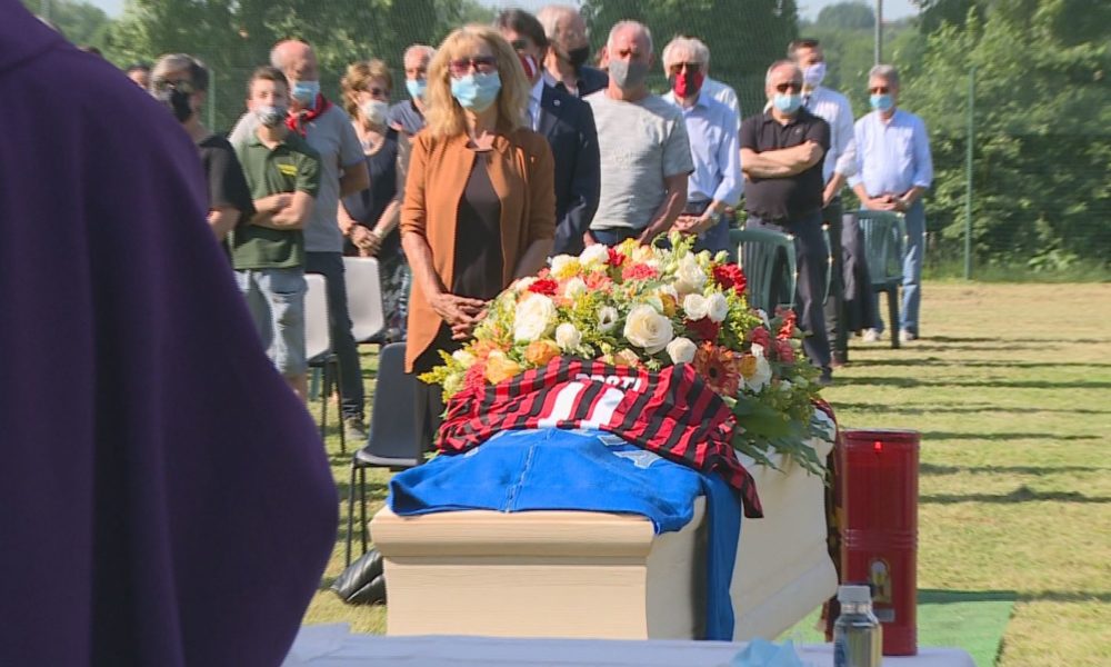 Fabbrica Durini, l’addio a Pierino Prati. Baresi: “Grande campione e persona perbene”