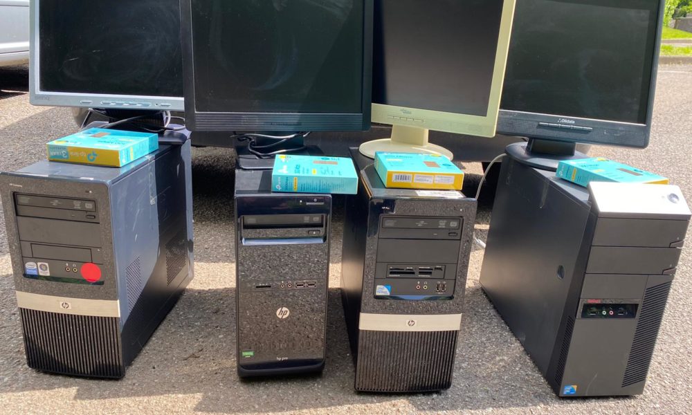 Quattro pc per le famiglie di Rebbio. Dal Cag Oasi per le videolezioni dei ragazzi