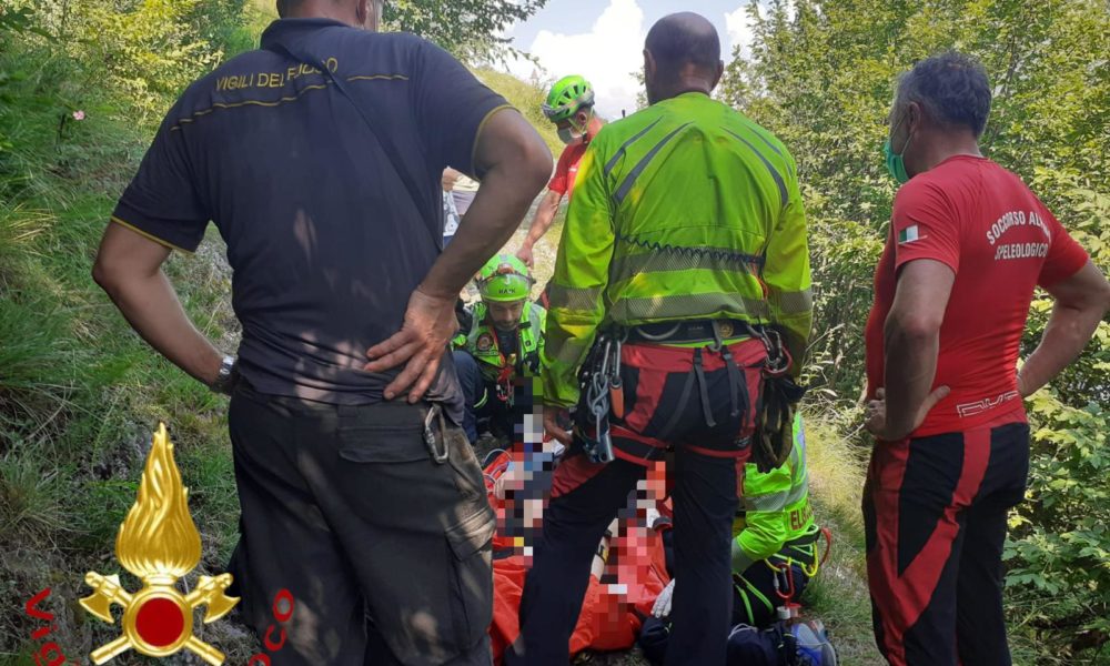 Griante, escursionista cade in un dirupo. Salvata e trasportata al Niguarda
