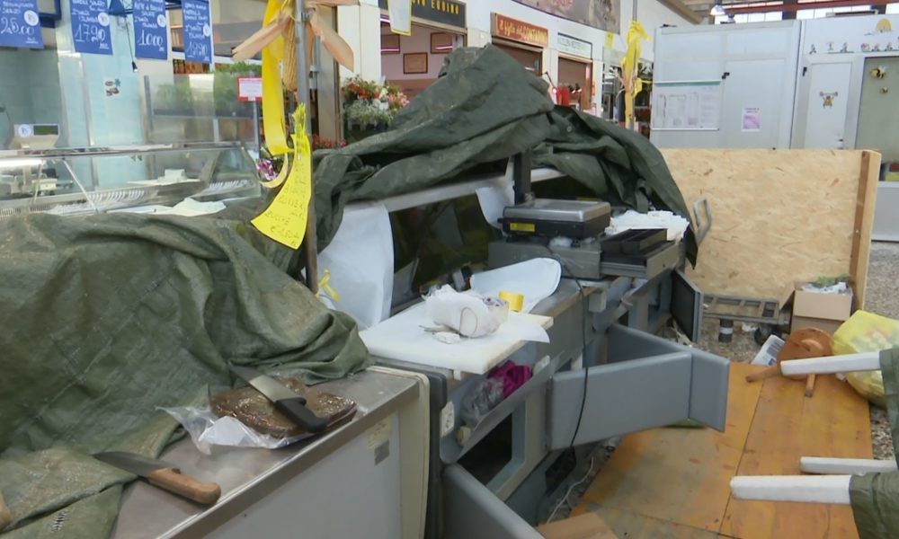 Raid vandalico al mercato coperto di Como. Denunciato 43enne italiano, determinante la videosorveglianza