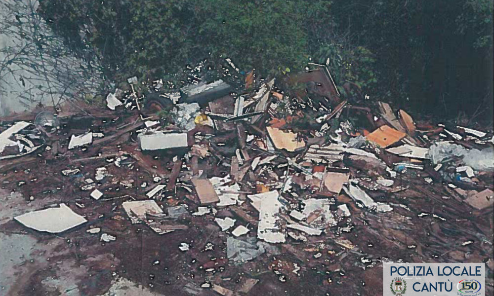 Cantù, rifiuti abbandonati illecitamente, due interventi della polizia locale