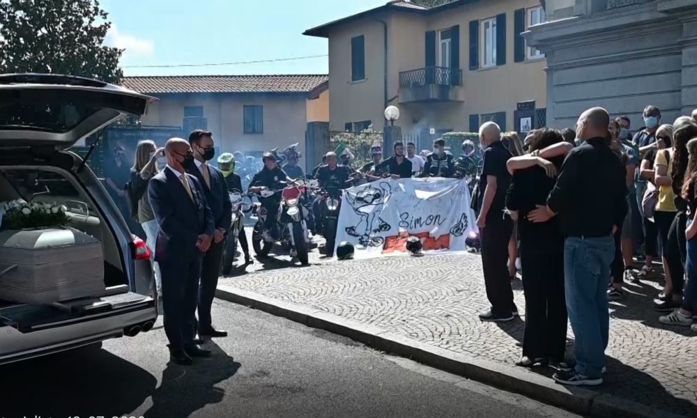 Lurate Caccivio, questa mattina i funerali di Simon Volontè