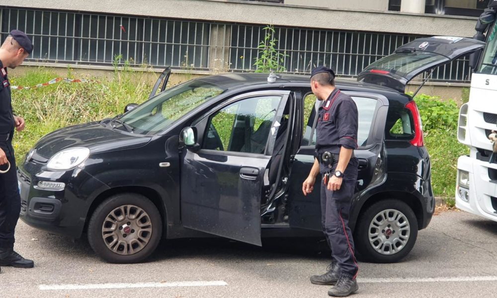 Assalto al bancomat a Olgiate, bottino da 36mila euro. Trovata l’auto usata dai malviventi e altro esplosivo