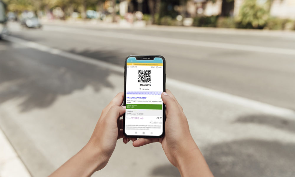 Autobus, biglietti digitali per tutte le linee, l’acquisto tramite una app