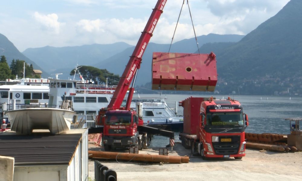 Paratie di Como, l’arrivo dei materiali. Prossimi step: piattaforma galleggiante e baracche di cantiere