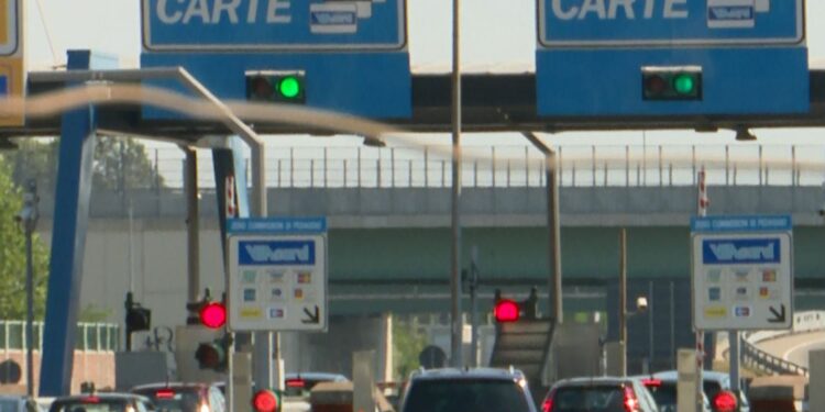 Il casello autostradale a Grandate