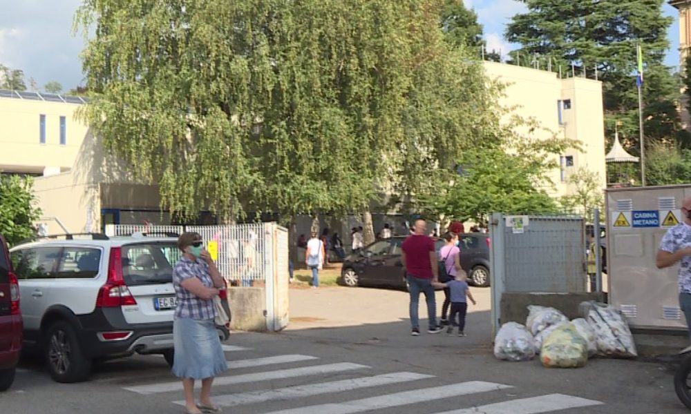Istituto Comprensivo di Albate, manca personale. Da domani uscita anticipata per elementari e medie
