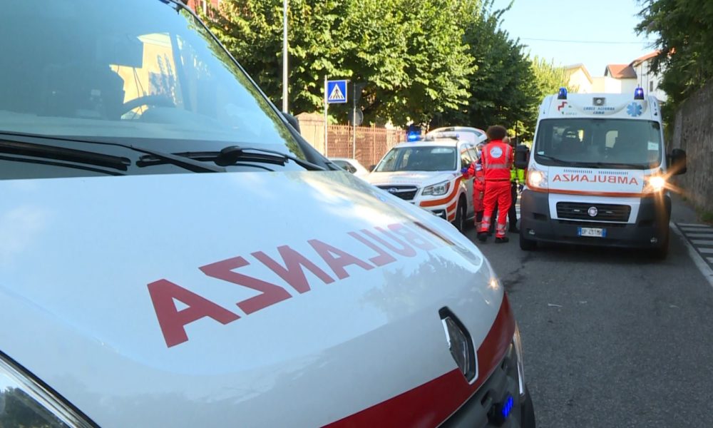 Incidente a Casnate con Bernate, scontro tra auto e moto. Feriti due giovani