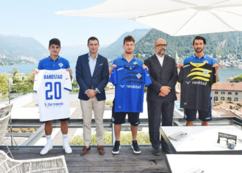 PRESENTAZIONE NUOVE MAGLIE CALCIO COMO 1907 CAMPIONATO 2020-21 SERIE C FOTO CUSA 04-09-2020