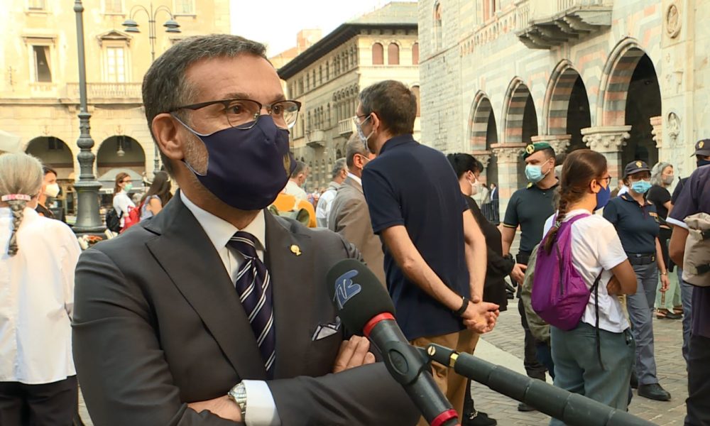 Ultimo giorno di lavoro per il questore De Angelis