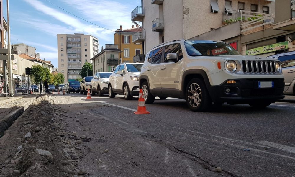 Traffico in tilt, Comune di Como bersaglio delle opposizioni: “Rara pochezza”