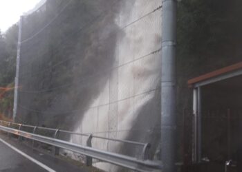 Cascata di Colonno ingrossata dalle piogge