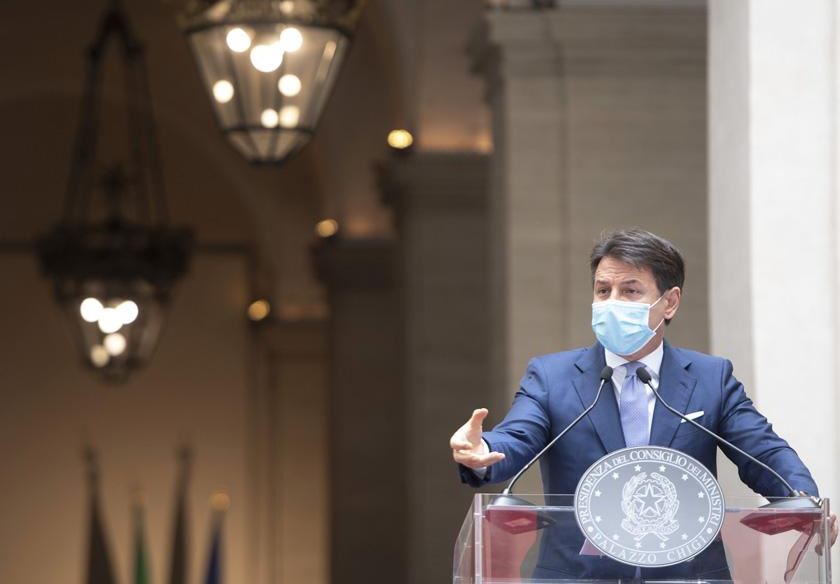 Nuovo Dpcm, stop alle 18 per bar e ristoranti. Cinema e teatri si fermano così come palestre e piscine