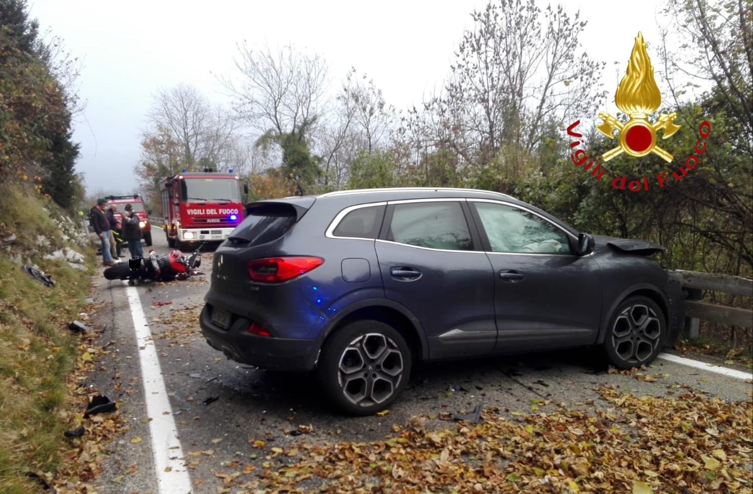 Pian del Tivano, scontro tra un’auto e una moto. Morto un uomo di 47 anni