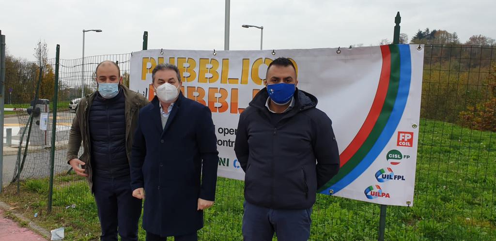 “Nuove assunzioni e più tutele per i lavoratori della sanità”, la protesta a Como di Cgil, Cisl e Uil