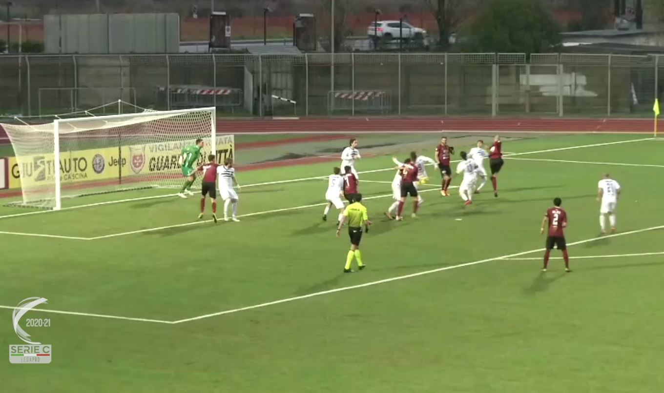 Calcio, Como in dieci: contro il Pontedera finisce 2-2. Lariani al terzo posto in classifica