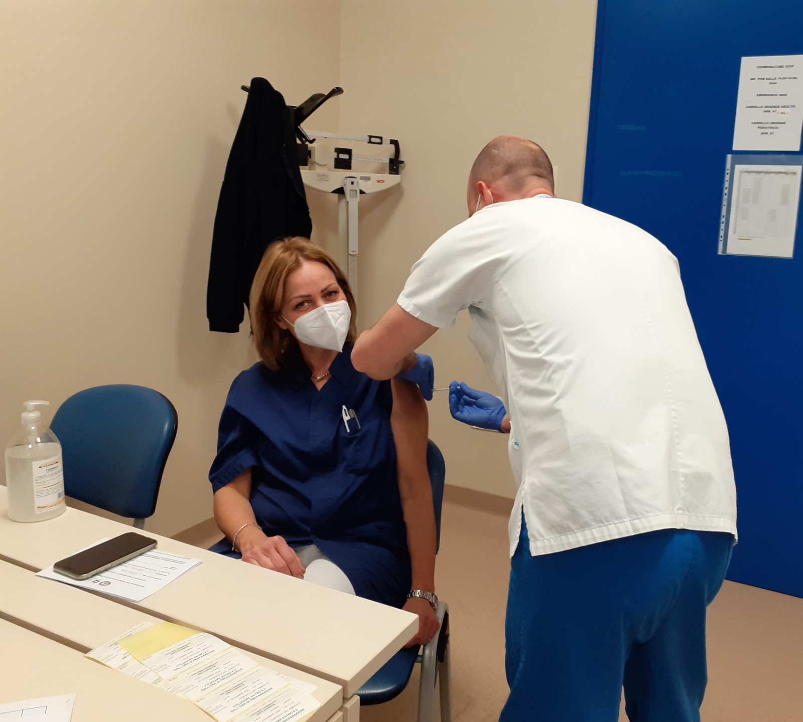 Le voci dei vaccinati: “Felici e orgogliosi”. L’appello del primario di geriatria Pellegrino agli anziani