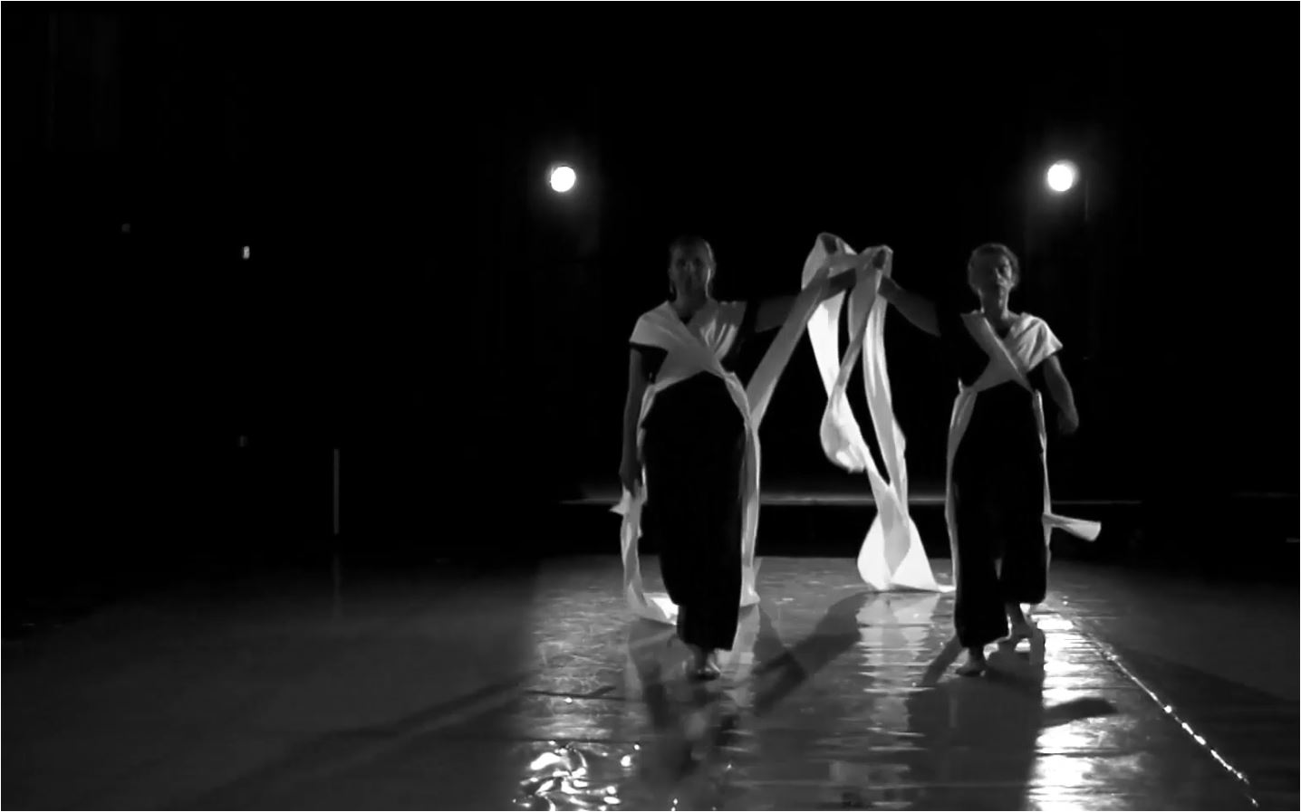 Emergenza Covid e spettacolo. Le compagnie teatrali comasche insieme nella tragedia “Le Troiane”