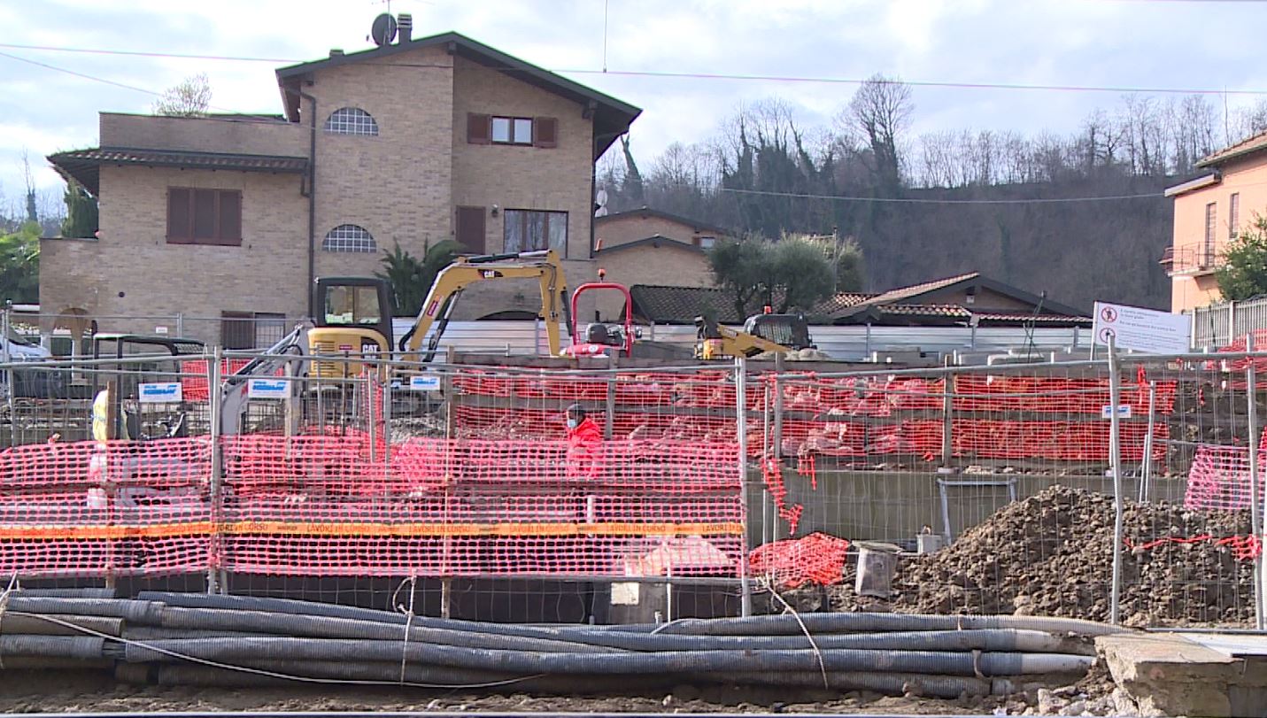 Incendio alla stazione di Carimate, ritardi e cancellazioni per i treni della linea Milano-Chiasso