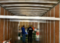 Il doppiofondo del camion per nascondere il cibo