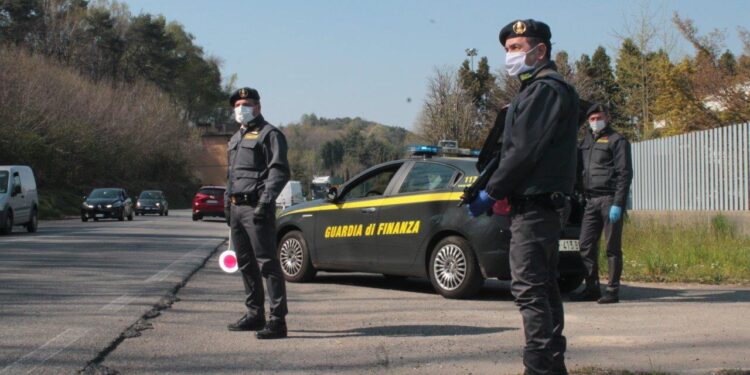 Guardia di Finanza. Arresto spaccio Orsenigo