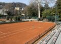 Un campo da tennis