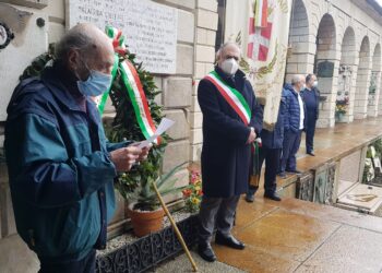 cerimonia cimitero monumentale deportati comaschi