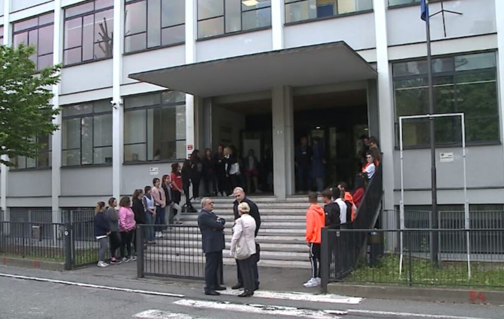 ingresso liceo fausto melotti cantù