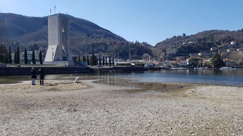 Lago di Como basso