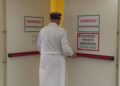 medico entra in pronto soccorso sant'anna