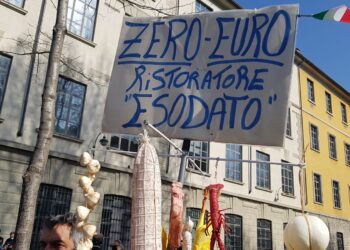 La protesta dei commercianti a Como