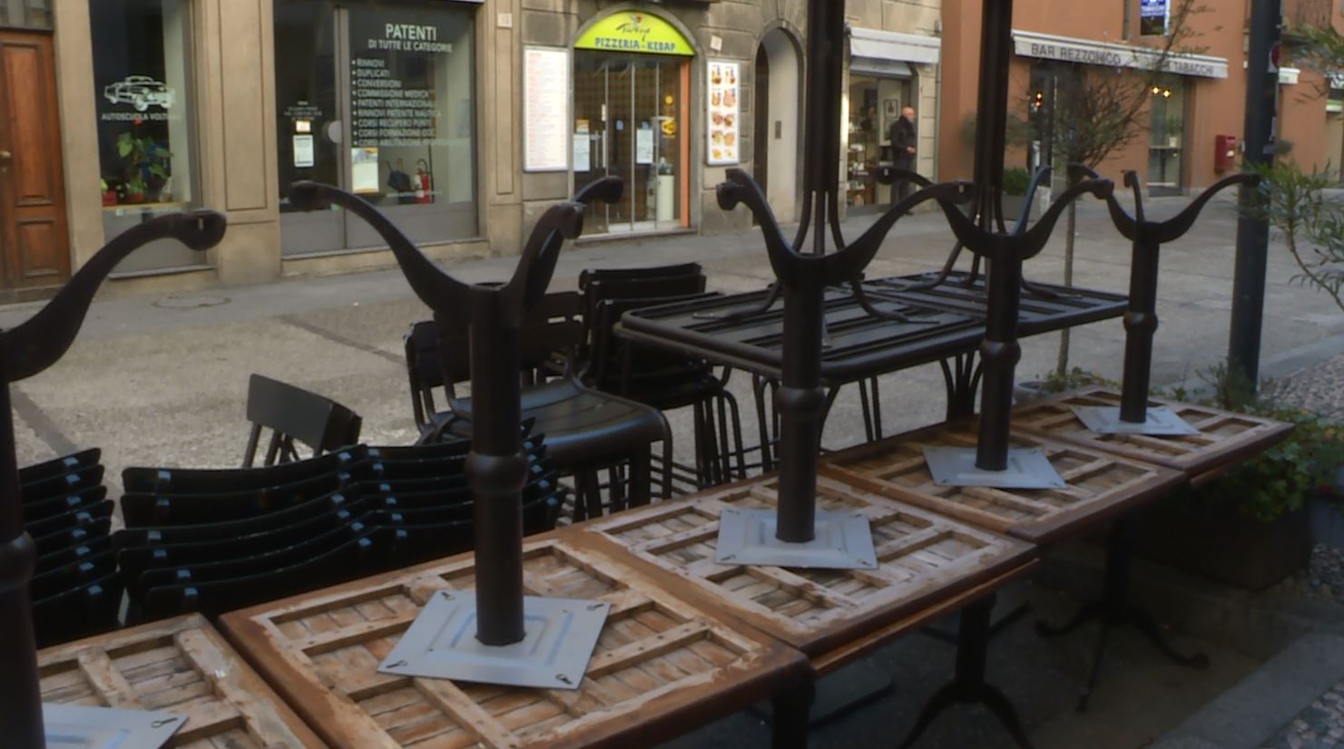 Zona arancione scuro e Dpcm, tutte le regole da rispettare in Lombardia