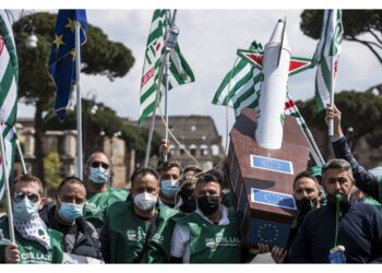 In centinaia ai Fori Imperiali