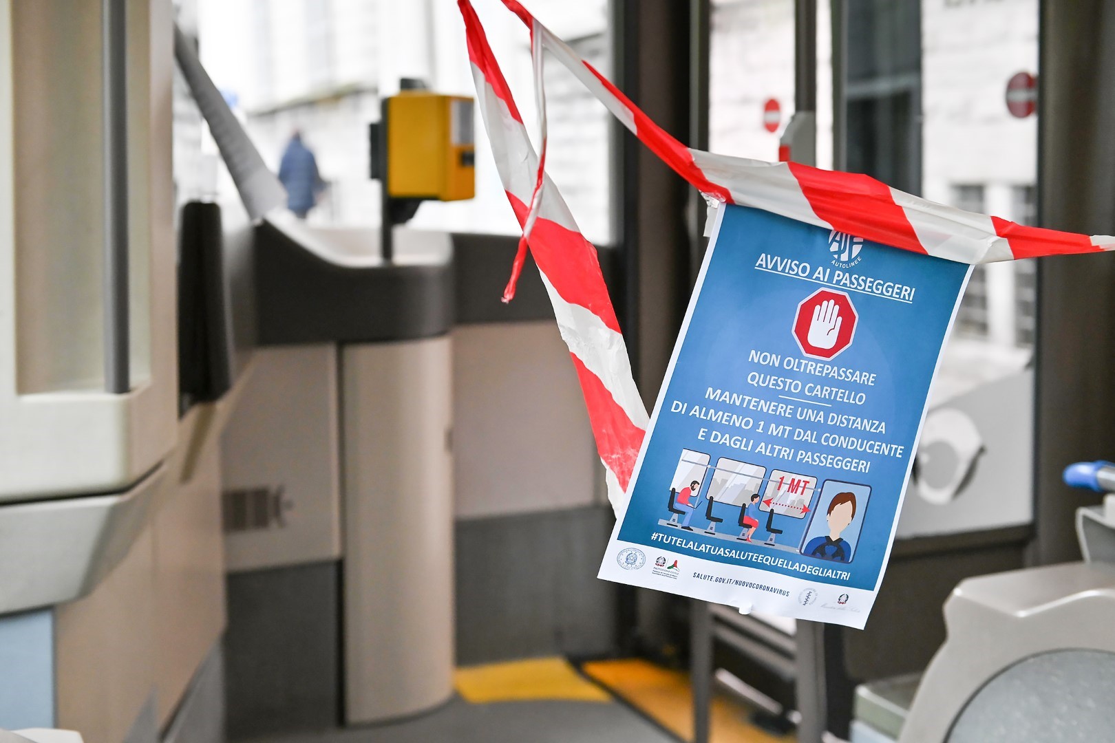 Zona bianca, la capienza dei mezzi pubblici torna all’80%