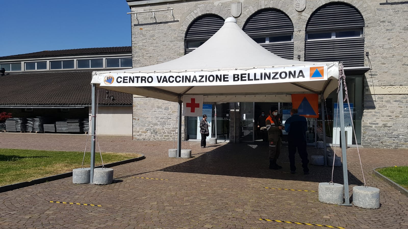 La campagna vaccinale in Ticino. All’hub di Giubiasco quasi 800 dosi al giorno