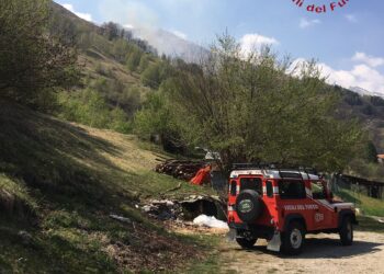 L'incendio boschivo a Garzeno